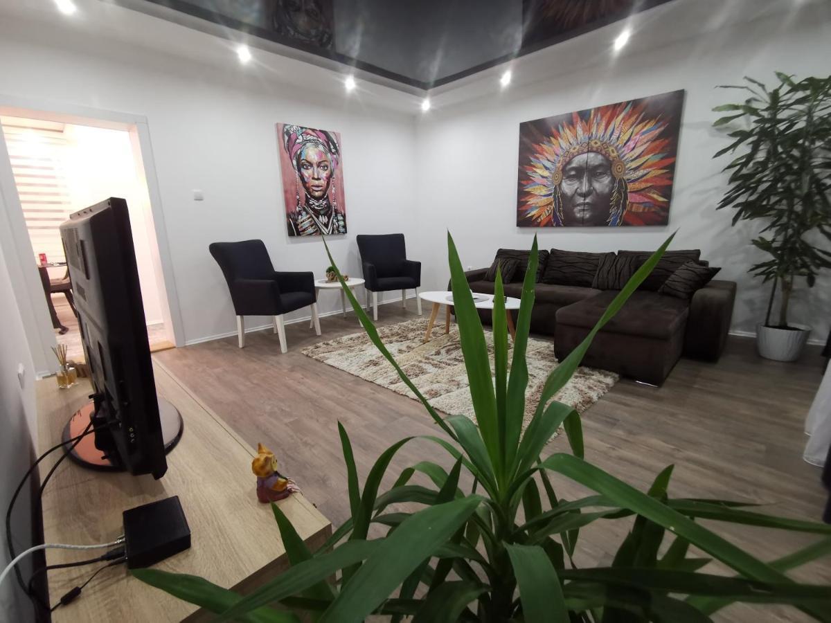 White House Ns Appartement Novi Sad Buitenkant foto