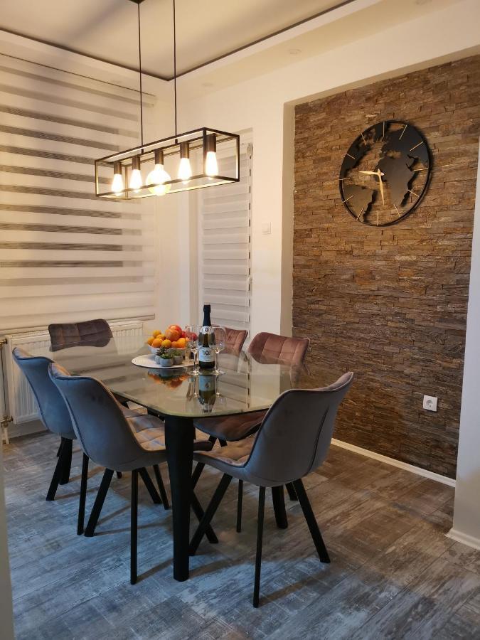 White House Ns Appartement Novi Sad Buitenkant foto